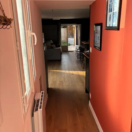 La Petite Maison בית נופש Arsy